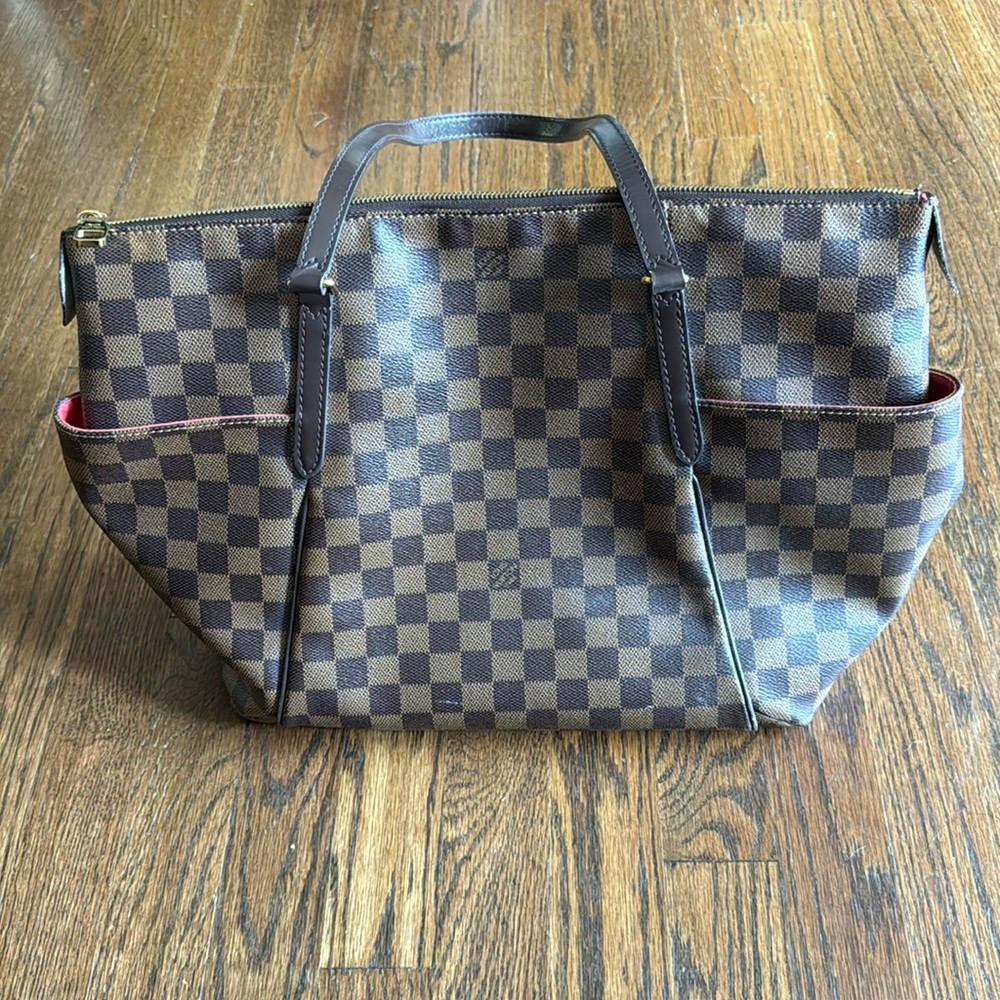 Louis Vuitton Totally MM Damier